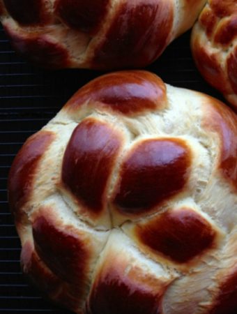 Armenian Easter Bread Rounds (Choereg) - we love this brioche-like bread so much, we make it all year round! | @tasteLUVnourish on TasteLoveAndNourish.com