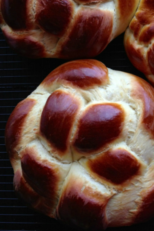 Armenian Easter Bread Rounds (Choereg) - we love this brioche-like bread so much, we make it all year round! | @tasteLUVnourish on TasteLoveAndNourish.com