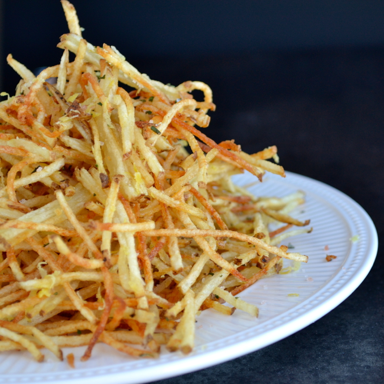 Fairy Fries…delicate straw fries tossed with coarse sea salt, lemon zest and rosemary! | @tasteLUVnourish on TasteLoveAndNourish.com