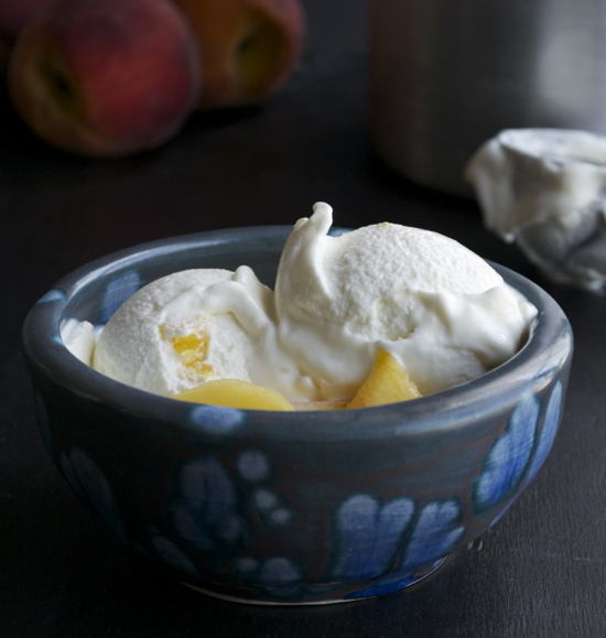 Honey Peach Frozen Yogurt - so perfectly creamy and ridiculously easy! | @tasteLUVnourish on TasteLoveAndNourish.com