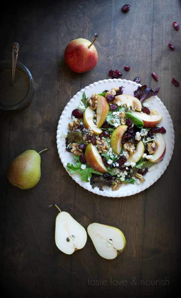 Forelle Pear and Blue Cheese Salad with Maple Vinaigrette - the Maple Vinaigrette makes this salad spectacular! | @tasteLUVnourish