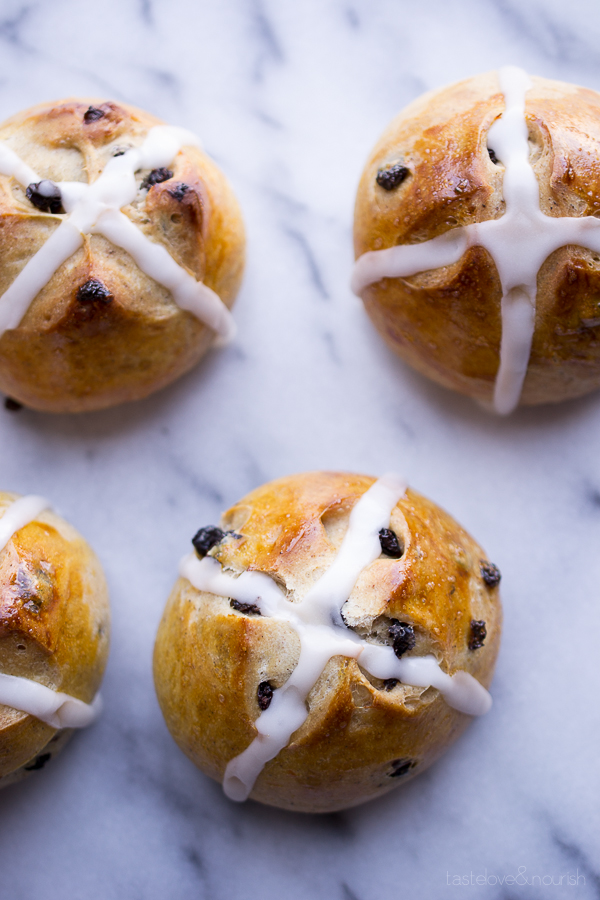 Hot Cross Buns - slightly sweet with a hint of spice and dotted with currants. The perfect little bun. | @tasteLUVnourish on www.tasteloveandnourish.com