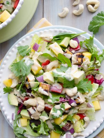 Thai Cashew Chicken and Mango Salad - this salad is full of so many great flavors and textures. | @tasteLUVnourish on TasteLoveAndNourish.com