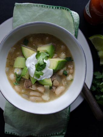 White Bean and Chicken Chili - So delicious, healthy and easy with a great spicy kick! | From @tasteLUVnourish on TasteLoveAndNourish.com