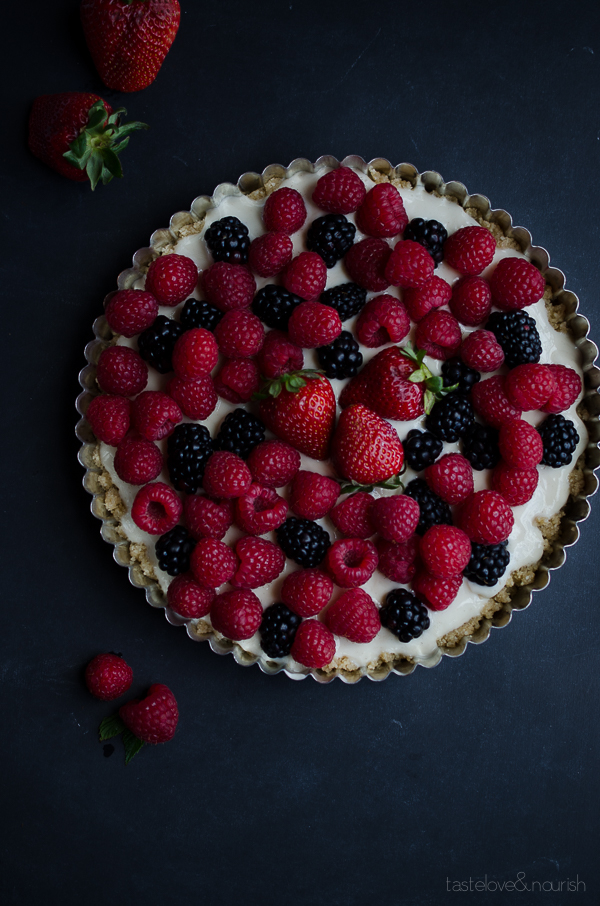 Mixed Berry Tart - my whole family loves this light dessert! Unbelievably vegan and gluten-free with a delicious nutty crust! | @tasteLUVnourish on TasteLoveAndNourish.com