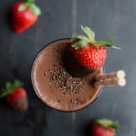 Chocolate Covered Strawberry Smoothie - this yummy smoothie will satisfy your most wicked chocolate cravings! | @tasteLUVnourish