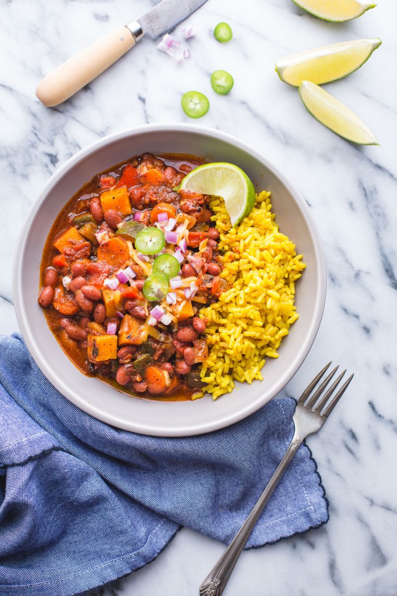 This Vegetarian Chili has the most perfect blend of spices and balance of flavors that will have you coming back to it again and again. Deliciuosly vegan and gluten free! #chili #vegetarian #vegan #glutenfree #recipe #easy #dinner #sweetpotato #jalapeno #tasteloveandnourish @tasteLUVnourish